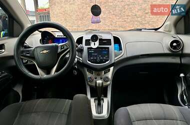 Седан Chevrolet Sonic 2012 в 