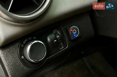 Седан Chevrolet Sonic 2012 в 