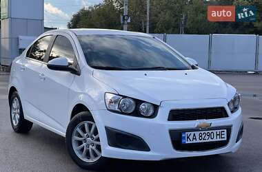 Седан Chevrolet Sonic 2017 в Києві