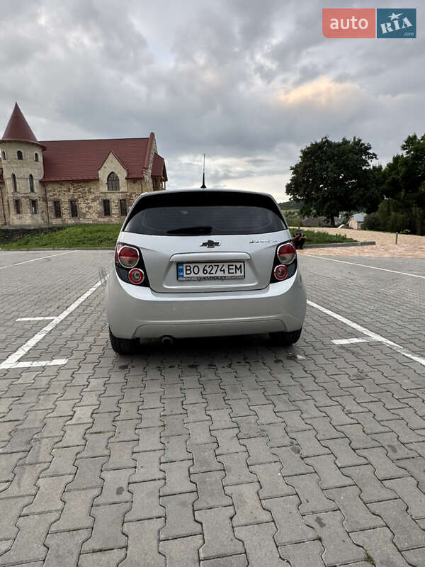 Хэтчбек Chevrolet Sonic 2011 в Тернополе