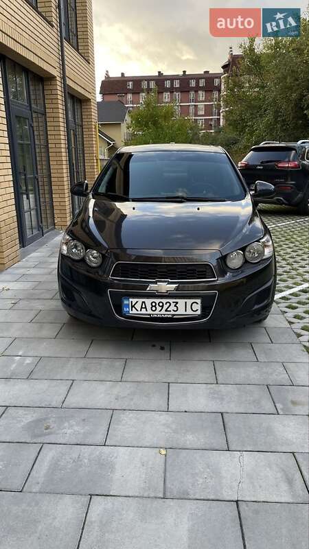 Седан Chevrolet Sonic 2016 в Києві