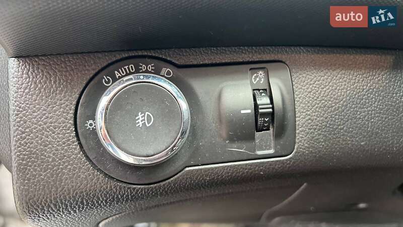 Хэтчбек Chevrolet Sonic 2019 в Киеве