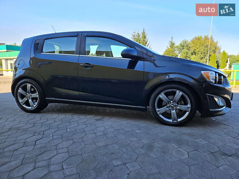 Хэтчбек Chevrolet Sonic 2013 в Львове