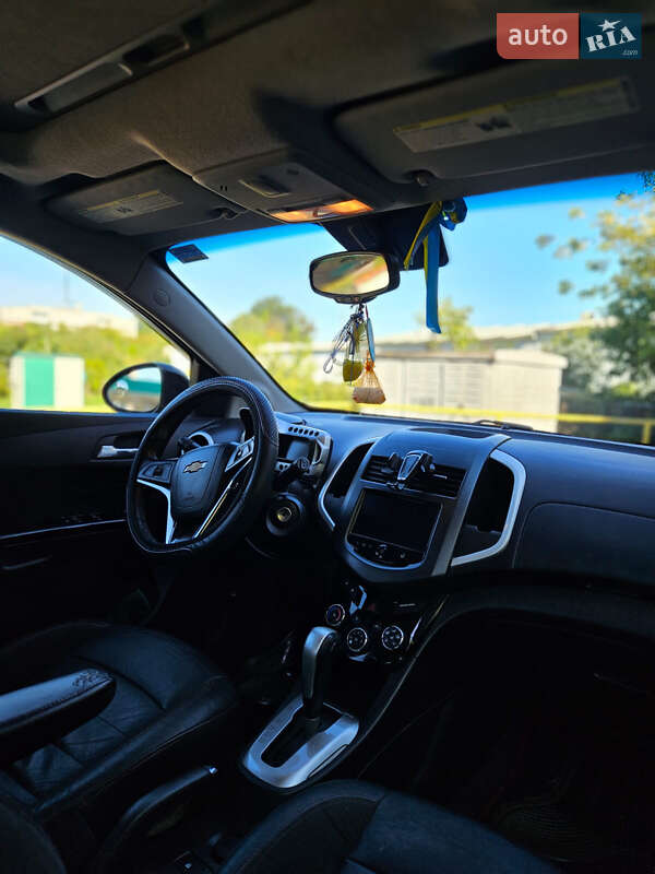 Хэтчбек Chevrolet Sonic 2013 в Львове