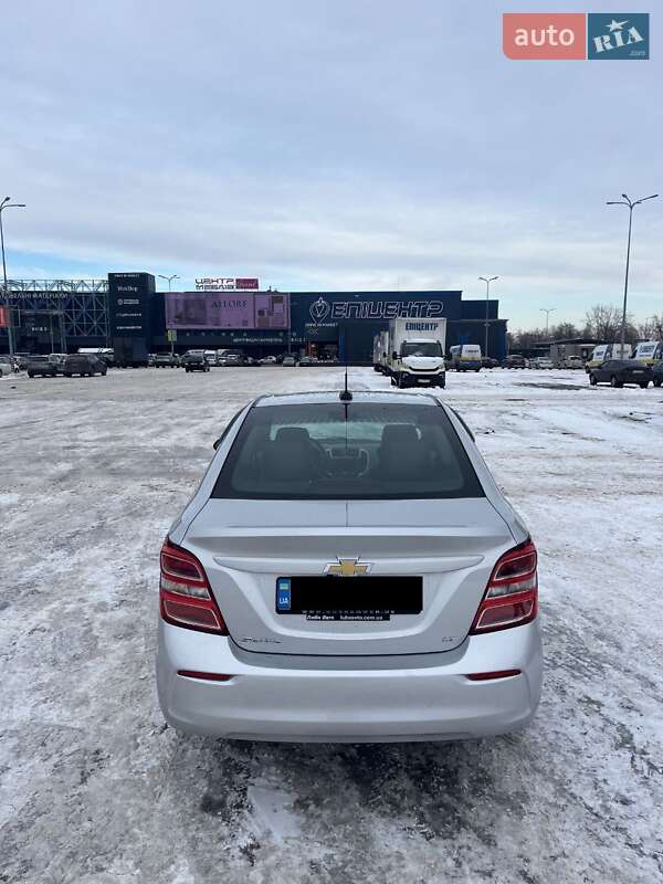 Седан Chevrolet Sonic 2016 в Києві