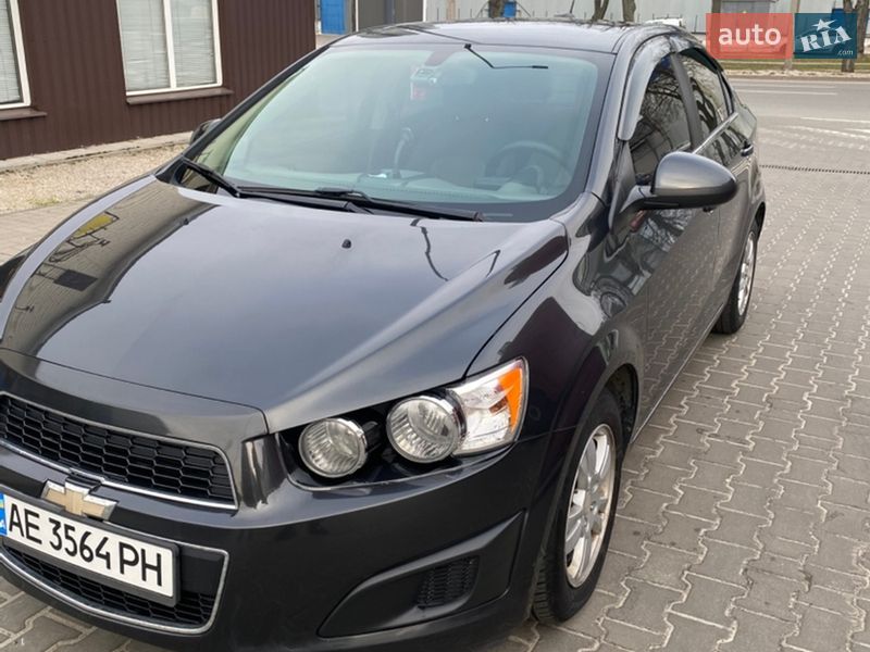 Седан Chevrolet Sonic 2015 в Дніпрі