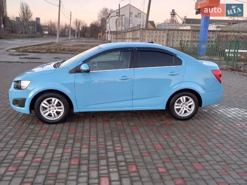 Седан Chevrolet Sonic 2014 в Кропивницькому