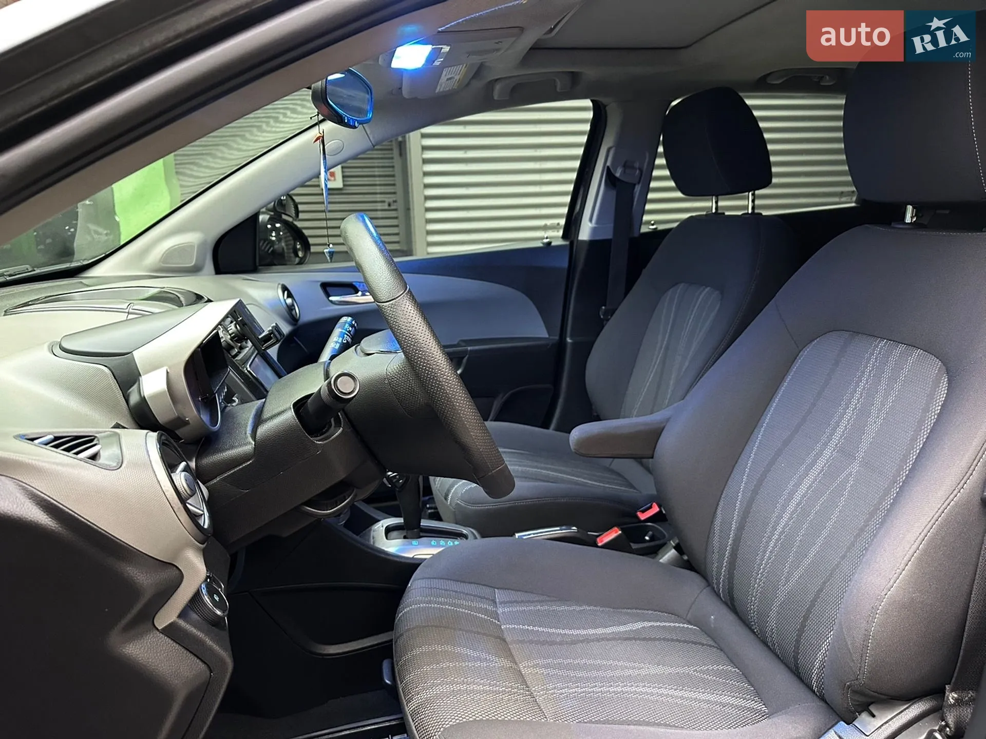 2015 Chevrolet Sonic - мініатюра 12