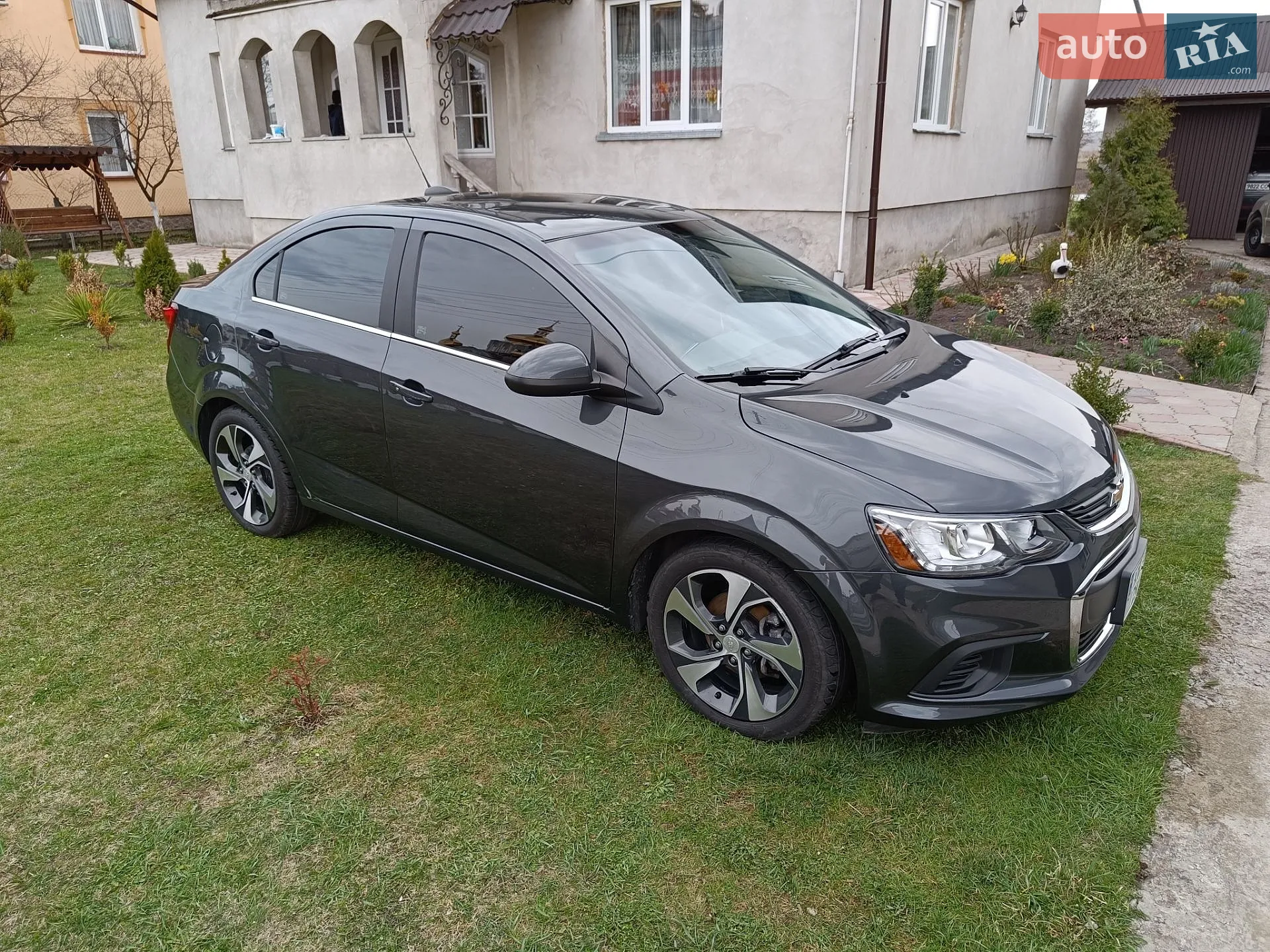 2016 Chevrolet Sonic - мініатюра 3