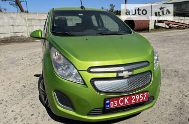 Внедорожник / Кроссовер Chevrolet Spark EV 2015 в Ровно