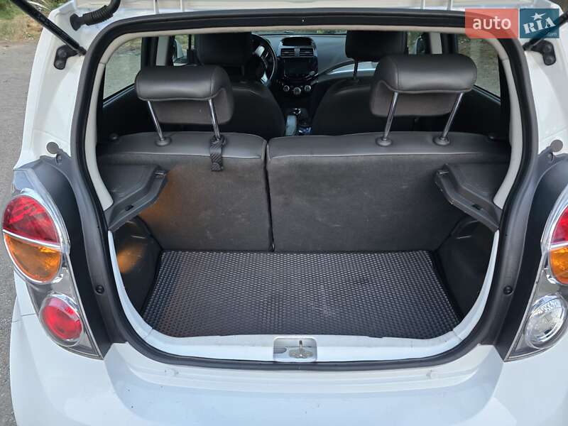 Хэтчбек Chevrolet Spark EV 2016 в Полтаве