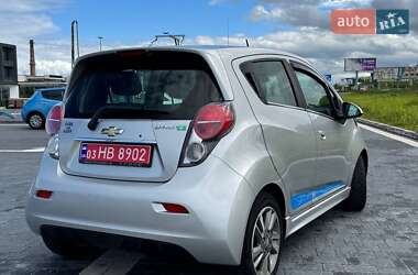 Хэтчбек Chevrolet Spark EV 2015 в 