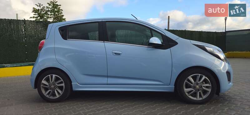 Хетчбек Chevrolet Spark EV 2015 в Одесі фото 16 Хетчбек Chevrolet Spark EV 2015 в Одесі