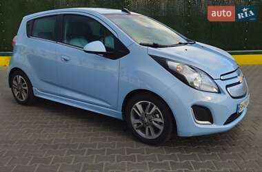 Хэтчбек Chevrolet Spark EV 2015 в 