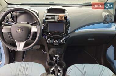 Хэтчбек Chevrolet Spark EV 2015 в 