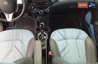 Хэтчбек Chevrolet Spark EV 2015 в 