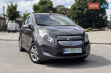 Хетчбек Chevrolet Spark EV 2014 в 