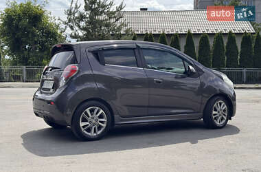 Хетчбек Chevrolet Spark EV 2014 в 