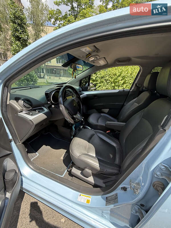Хетчбек Chevrolet Spark EV 2016 в Києві
