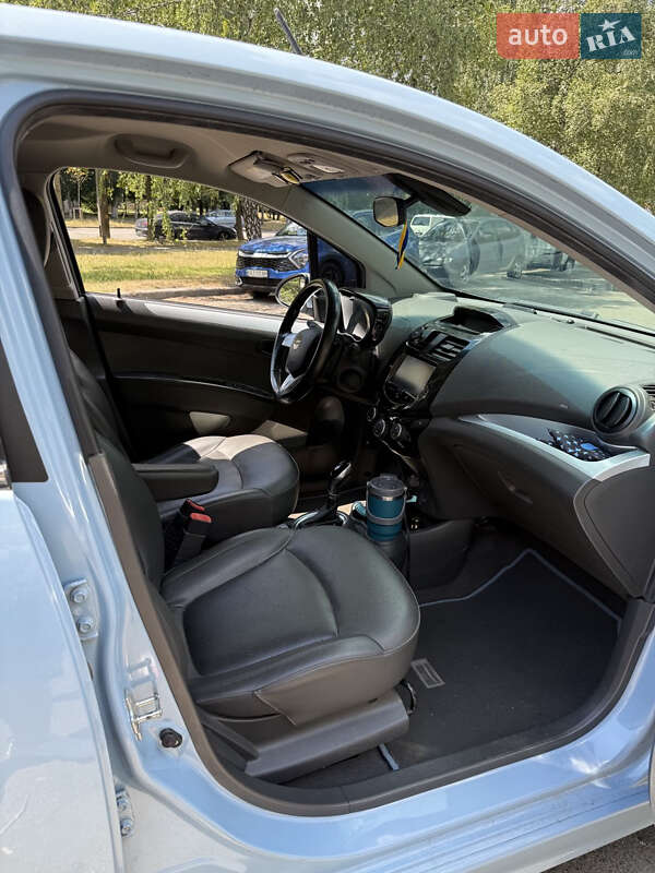 Хетчбек Chevrolet Spark EV 2016 в Києві