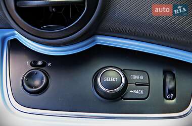 Хэтчбек Chevrolet Spark EV 2013 в 