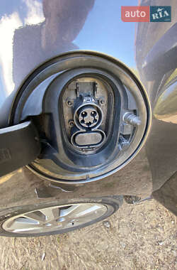 Хетчбек Chevrolet Spark EV 2013 в 