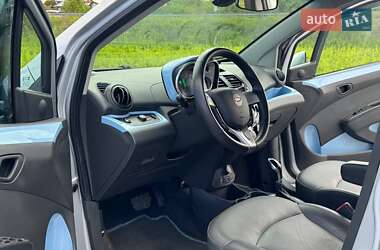 Хетчбек Chevrolet Spark EV 2015 в 