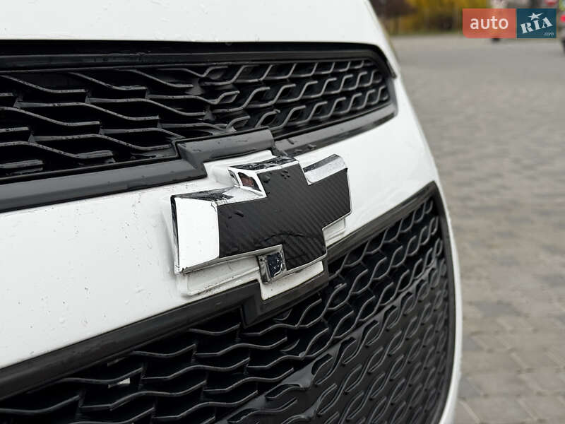 Хетчбек Chevrolet Spark EV 2013 в Кропивницькому