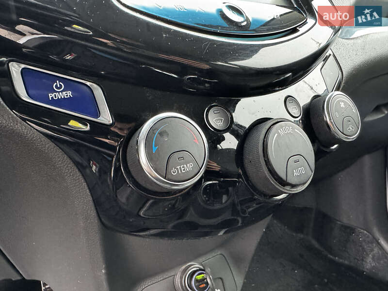 Хетчбек Chevrolet Spark EV 2013 в Кропивницькому
