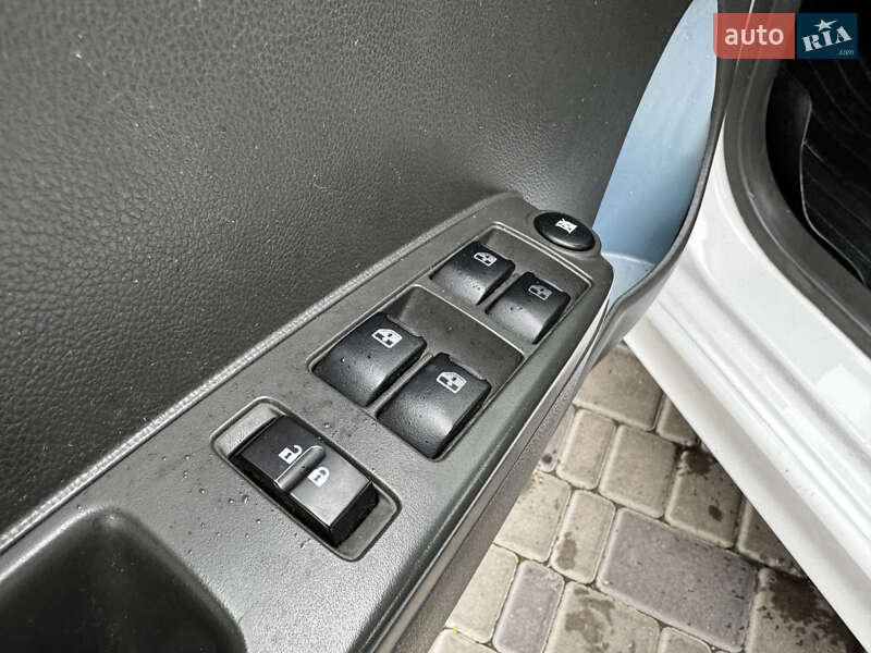 Хетчбек Chevrolet Spark EV 2013 в Кропивницькому