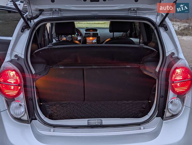 Хэтчбек Chevrolet Spark EV 2015 в Ивано-Франковске фото 16 Хэтчбек Chevrolet Spark EV 2015 в Ивано-Франковске