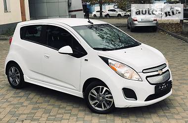 Хэтчбек Chevrolet Spark 2015 в 