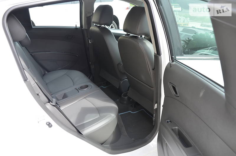 Хетчбек Chevrolet Spark 2015 в Харкові