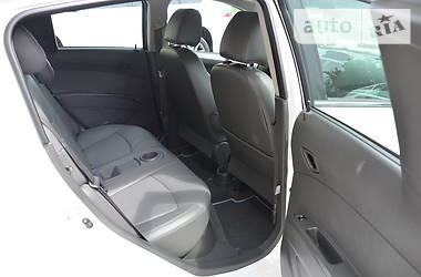 Хетчбек Chevrolet Spark 2015 в 