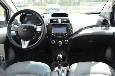 Хетчбек Chevrolet Spark 2015 в 