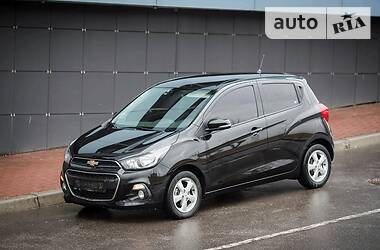 Хэтчбек Chevrolet Spark 2017 в 