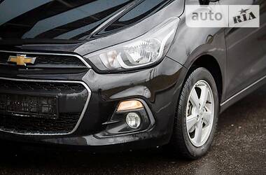 Хэтчбек Chevrolet Spark 2017 в 