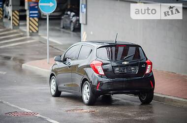 Хэтчбек Chevrolet Spark 2017 в 
