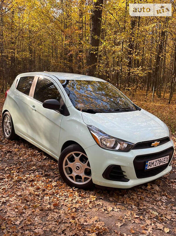 Хэтчбек Chevrolet Spark 2017 в Житомире