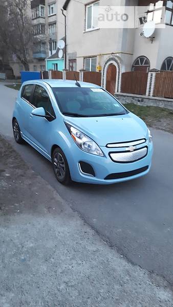 Хэтчбек Chevrolet Spark 2016 в Киеве