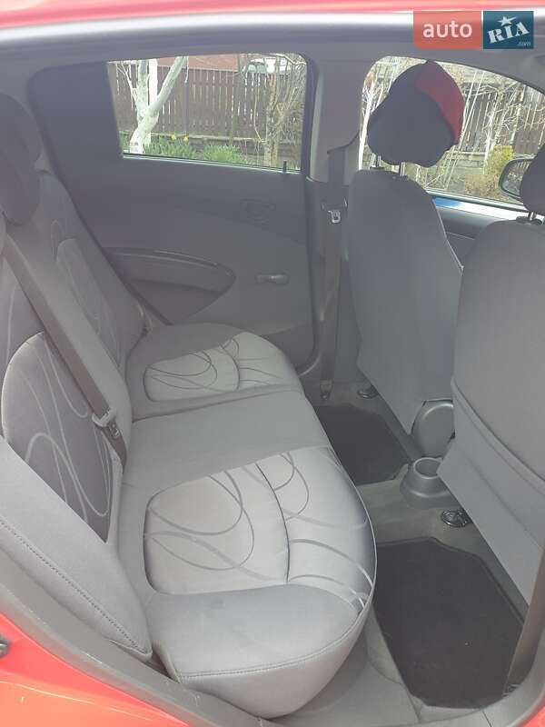 Хэтчбек Chevrolet Spark 2011 в Луцке