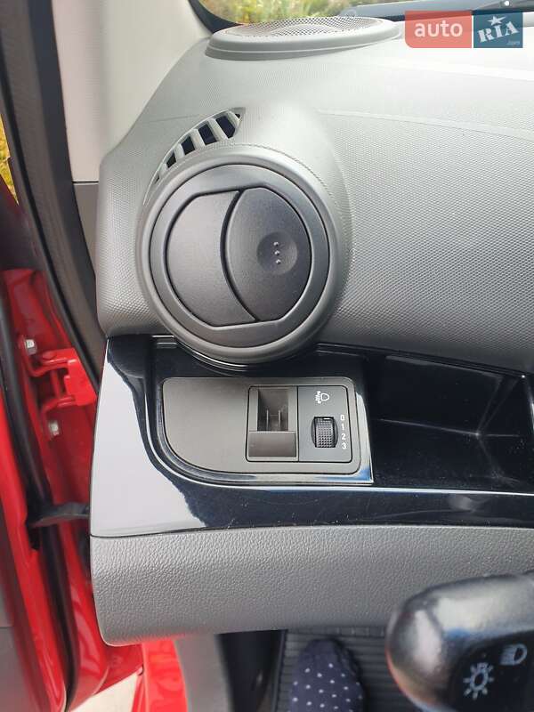 Хэтчбек Chevrolet Spark 2011 в Луцке