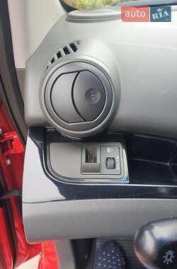 Хэтчбек Chevrolet Spark 2011 в 