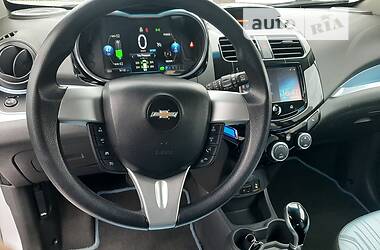 Хэтчбек Chevrolet Spark 2016 в 