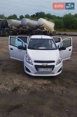 Хэтчбек Chevrolet Spark 2014 в Хмельницком
