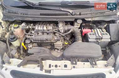 Хэтчбек Chevrolet Spark 2014 в Хмельницком