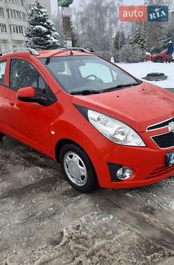 Хэтчбек Chevrolet Spark 2012 в 