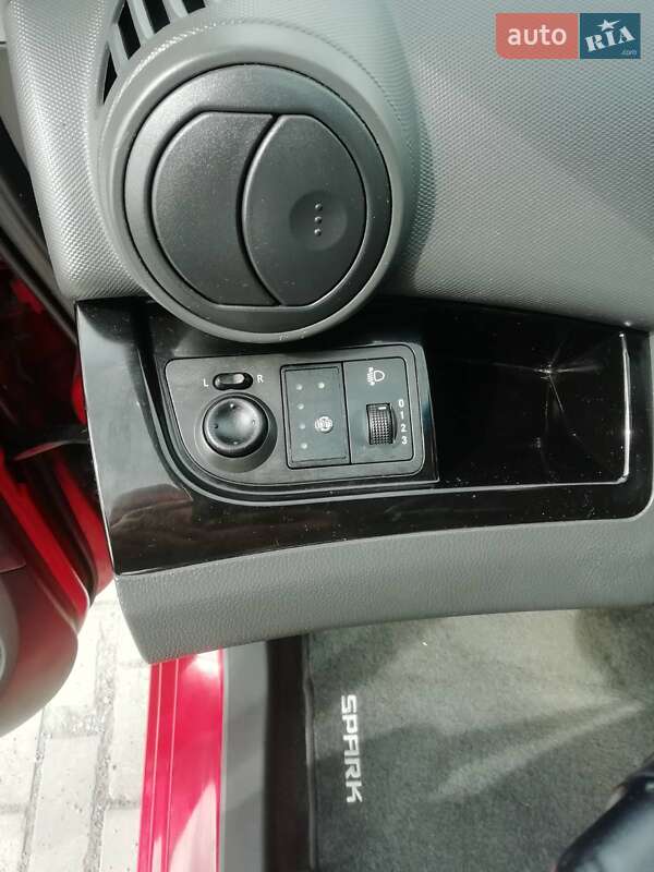 Хэтчбек Chevrolet Spark 2012 в Василькове фото 20 Хэтчбек Chevrolet Spark 2012 в Василькове