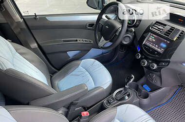 Хетчбек Chevrolet Spark 2016 в 