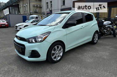 Хетчбек Chevrolet Spark 2017 в Києві